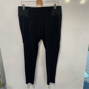 A Pea in the Pod large black pull on business casual pants maternity size large
